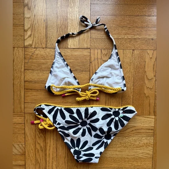 Salinas Black & White Graphic Flower Bikini with Contrasting Yellow Braided Ties - Picture 2 of 3